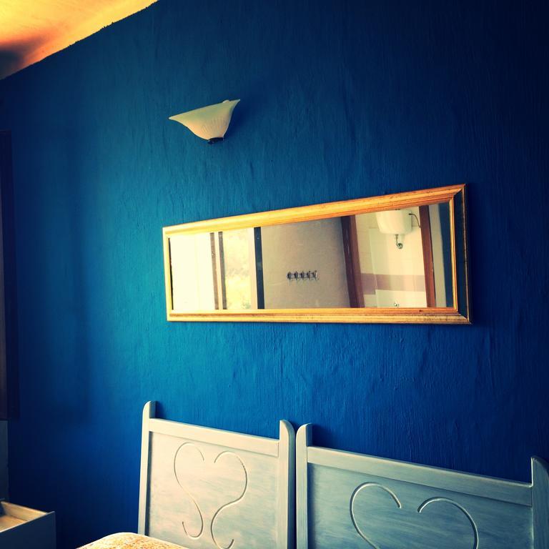 En Ville Bed And Breakfast Gonnesa Habitación foto